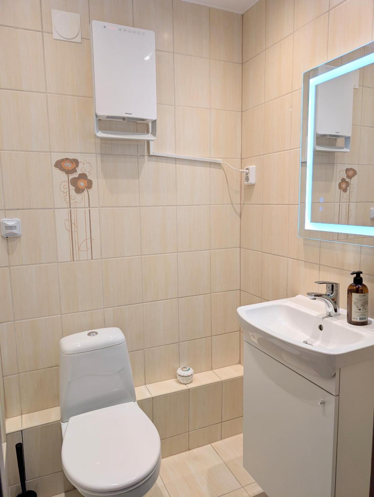 Luxury Villa 130 M2 Centrally Katrineholm Luaran gambar
